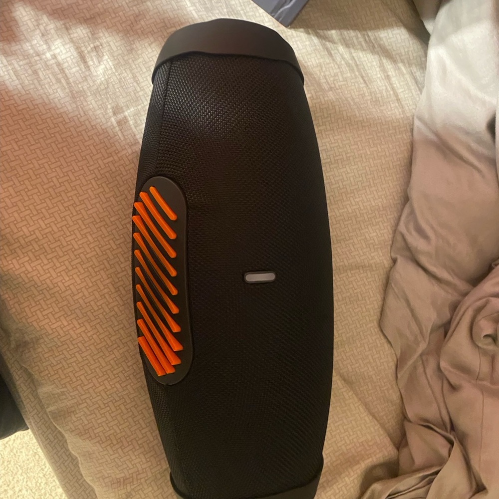 new used it for the beach till i got sub in my truck now i dont use it used it